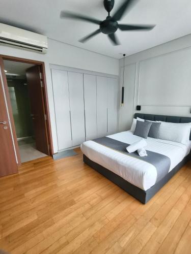 Sky Suites KLCC Apartment by Premium Suites - image 12