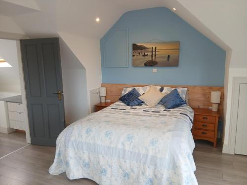 . The Hideaway Tragumna a hidden gem by the sea with outdoor sauna