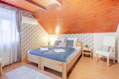 Comfy - Easy Sleep at Lake Vadkert in Soltvadkert