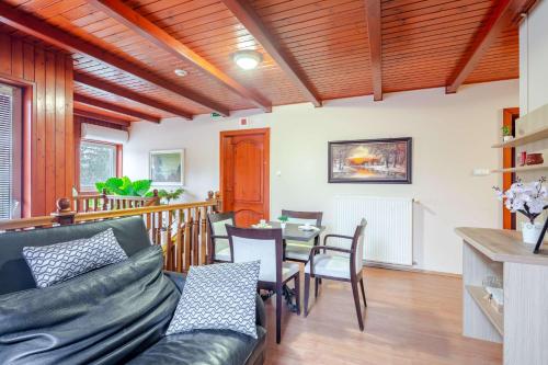 Comfy - Relaxing Stay at Lake Vadkert in Soltvadkert