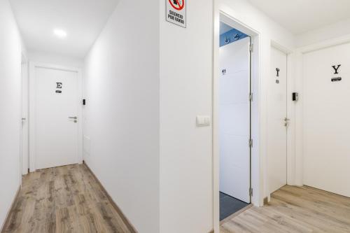 AYZ Villegas - Auto check-in property in هورتاليزا