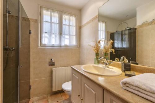 Jardins d Alice Villa 240m2 Famille Piscine Vue Golf Esterel - image 5