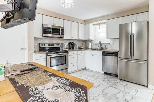 Remote-Work Ready: Family Home Near Pittsburgh in Monroeville