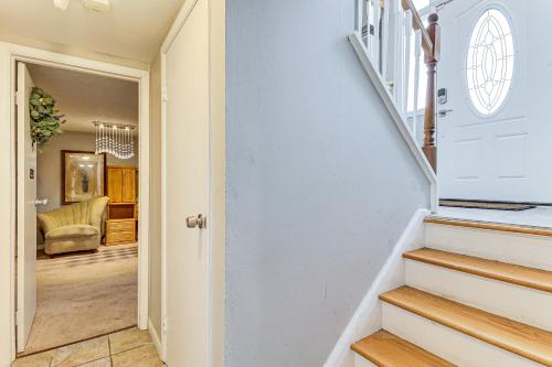 Remote-Work Ready: Family Home Near Pittsburgh in Monroeville