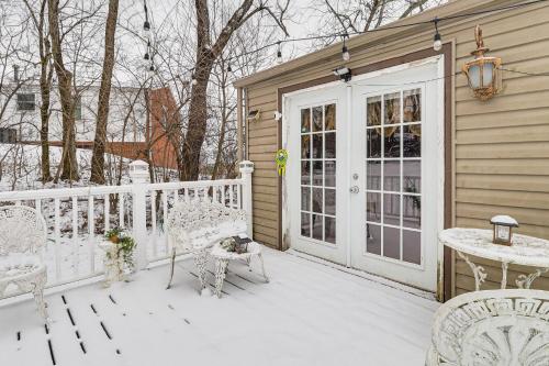Remote-Work Ready: Family Home Near Pittsburgh in Monroeville