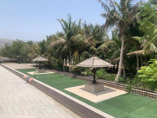 The Six-Bedroom Spring Retreat in Dibba