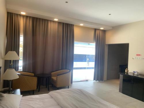 The Six-Bedroom Spring Retreat in Dibba