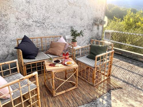 Rustic house with great views of the mountains in Brittoli
