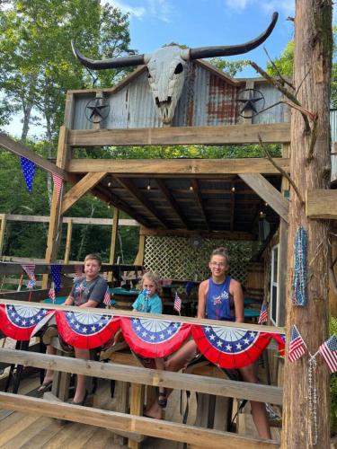 Secluded Ranch House Cabin in Eminence Ozarks in Mountain View (MO)