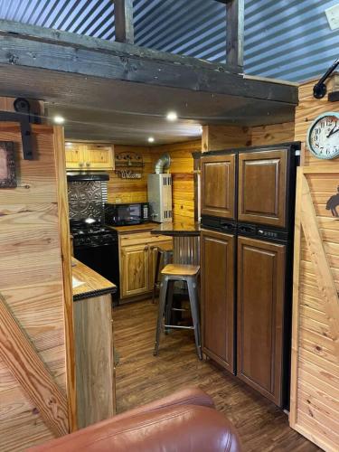 Secluded Ozarks Cabin in the woods Eminence MO in Mountain View (MO)
