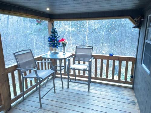 Secluded Ozarks Cabin in the woods Eminence MO in Mountain View (MO)