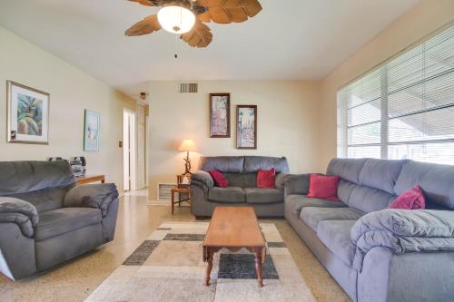 Pets Welcome Cozy Home with Pool in Margate! in Margate