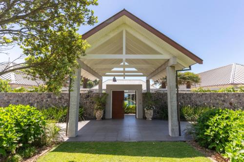 St Georges By The Sea in Okato