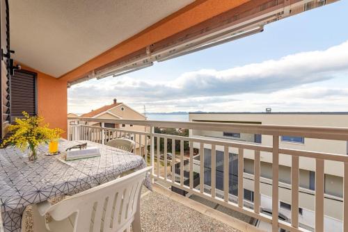 Skats, Family friendly seaside apartments Kozino, Zadar - 5749 in Kozino