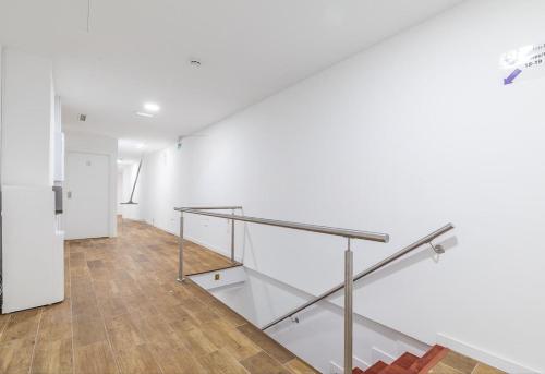 AYZ Luis Cabrera-Auto check-in property in Chamartín
