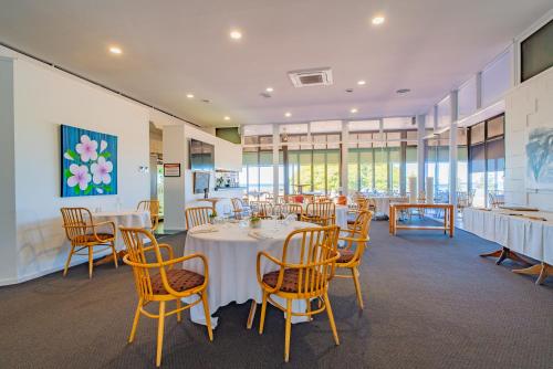 餐廳, 前岸汽車旅館 (Foreshore Motor Inn) in 威耶拉