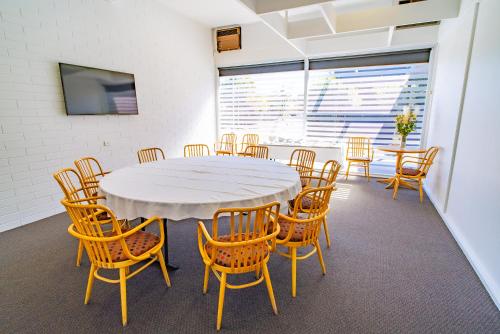 餐廳, 前岸汽車旅館 (Foreshore Motor Inn) in 威耶拉