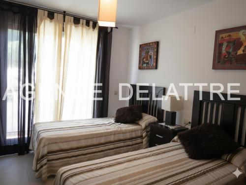 Apartamento 2 dormitorios con aire acondicionado parking cerca de playas - ES-389-17 - image 3