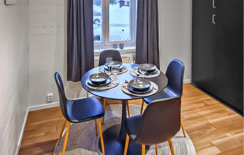 virtuve, Pet Friendly Apartment In Kåbdalis With Wifi (Pet Friendly Apartment In Kabdalis With Wifi) in Kåbdalis