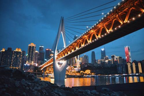 THE HUMBLE High-Rise Riverview Hotel Jiefangbei & Hongyacave- 24-hour butler service-Robot meal deli - Chongqing