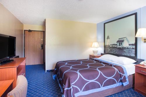 Super 8 by Wyndham Massena NY - image 10