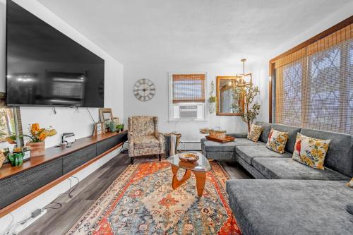 4 Bedroom House Near Bristol Center in 布里斯托