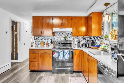 4 Bedroom House Near Bristol Center in 布里斯托