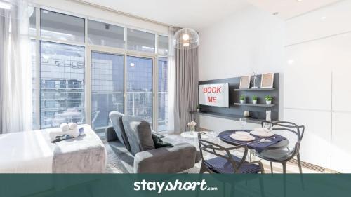 StayShort - Dubai Marina Studio for 2 with Sea Views, Dubai