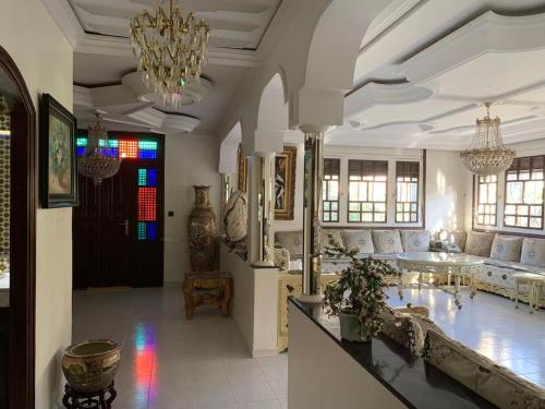Grand Andalusian Villa Private Garage and Garden in Habbous
