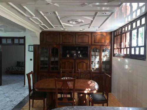 Grand Andalusian Villa Private Garage and Garden in Habbous