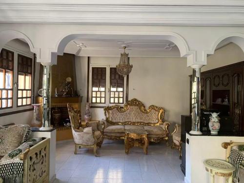 Grand Andalusian Villa Private Garage and Garden in Habbous