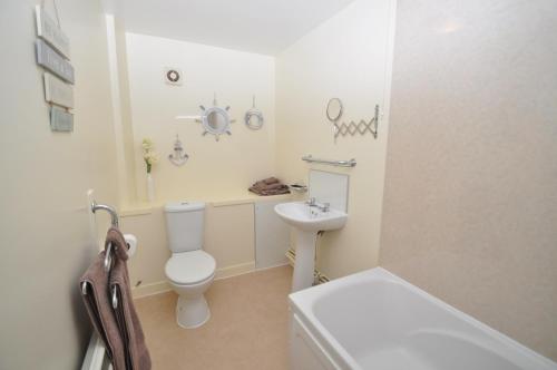 3 Varis Apartments