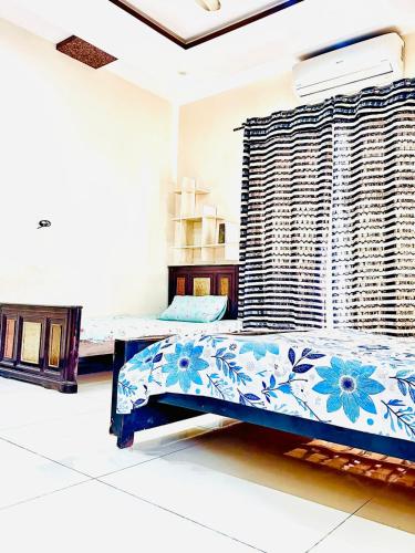 Haven Lodge Lahore by Haven Holiday Homes - 4BR Luxury Guest Suite in a Farmhouse - image 11