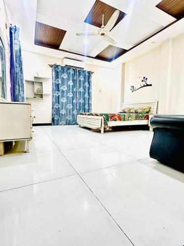 Haven Lodge Lahore by Haven Holiday Homes - 4BR Luxury Guest Suite in a Farmhouse - image 13