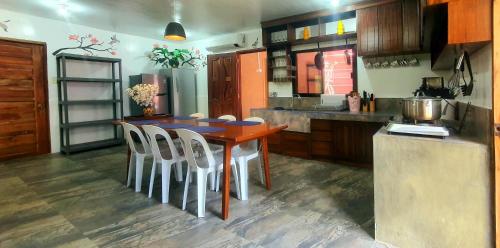 Kitchen, Dona Dawn in Tugbok