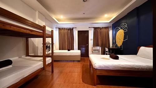 HOTEL PALACIO Room Type - Family Room
