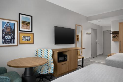 Hampton Inn by Hilton Dexter - image 6
