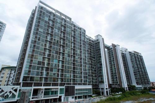 0 m. from BTS Udom Suk! (Ideo Mix Sukhumvit 103) - image 6