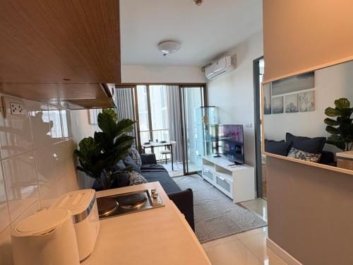 0 m. from BTS Udom Suk! (Ideo Mix Sukhumvit 103) - image 14