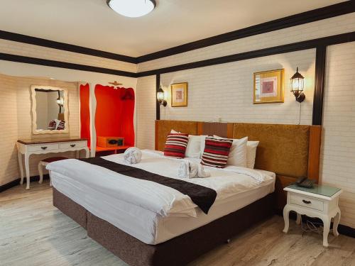 Hotel De Khuvieng 2