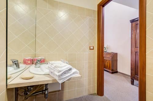 Affreschi Su Roma Luxury B&B – Rome