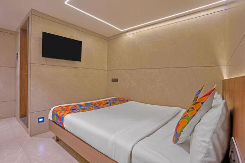 Via KR – Chennai, IL