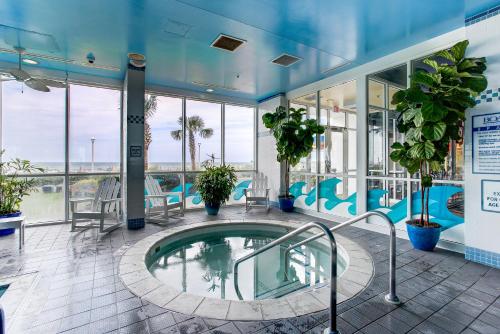 Boardwalk Resort Hotel and Villas - image 3