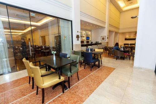 ห้องอาหาร, Luz Plaza Sao Paulo in บอมเรติโร