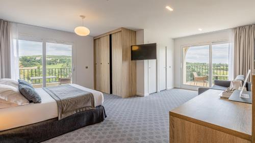 1 double bed, 1 sofa bed