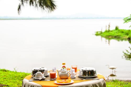Nas proximidades, Serenada Eco Resort in Mukono