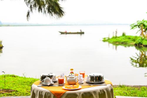Nas proximidades, Serenada Eco Resort in Mukono