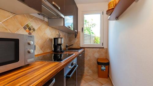 Ferienhaus Nina mit Whirpool by Villas Guide - image 3