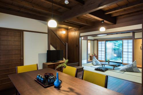 Facilities, Higashiyama Kageroi in Kanazawa