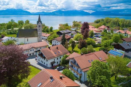 Bayerisch Wohnen in Seebruck, Deutschland